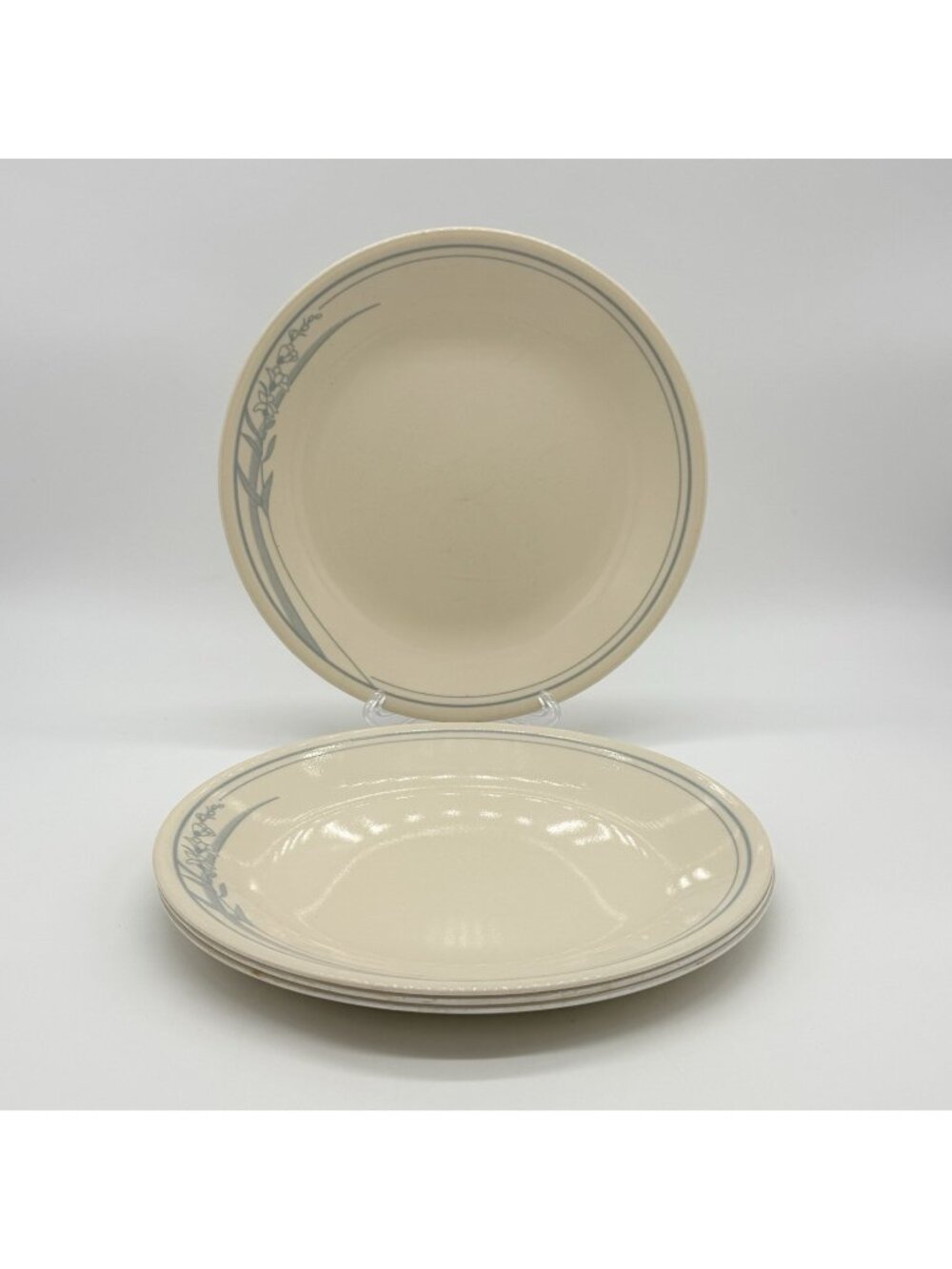 Corelle Blue Lily Dinner Plates 8.5” Set Of 4 Vintage Floral Ivory & Blue Design